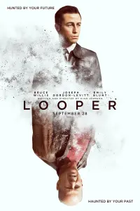 Poster to the movie "Looper" #54492