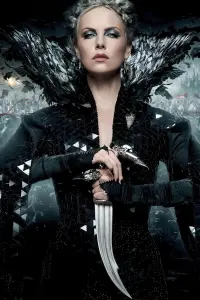 Poster to the movie "Snow White and the Huntsman" #669894