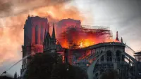 Backdrop to the movie "Notre-Dame on Fire" #388163