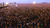 Backdrop to the movie "AC/DC: Live At Donington" #411838