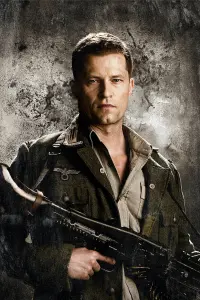 Poster to the movie "Inglourious Basterds" #175635