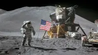 Backdrop to the movie "Apollo: Missions to the Moon" #684110