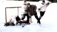 Backdrop to the movie "Mystery, Alaska" #665814