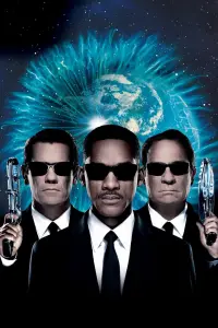 Poster to the movie "Men in Black 3" #401794