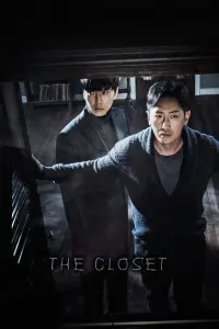 Poster to the movie "The Closet" #342730