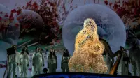 Backdrop to the movie "Apple Music Live: Björk Cornucopia" #669591