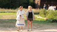 Backdrop to the movie "Midsommar" #235176