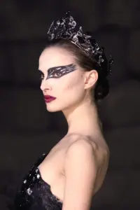 Poster to the movie "Black Swan" #580636