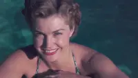 Backdrop to the movie "Esther Williams : La Sirène d