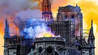 Backdrop to the movie "Notre-Dame on Fire" #388166