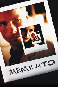 Poster to the movie "Memento" #32849