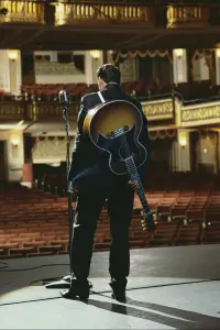 Poster to the movie "Walk the Line" #551332