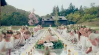 Backdrop to the movie "Midsommar" #235134