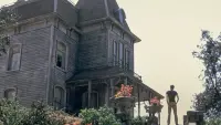 Backdrop to the movie "Psycho II" #379293