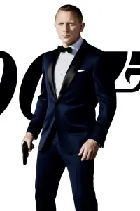 Poster to the movie "Skyfall" #230762