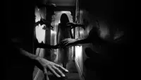 Backdrop to the movie "Repulsion" #215680