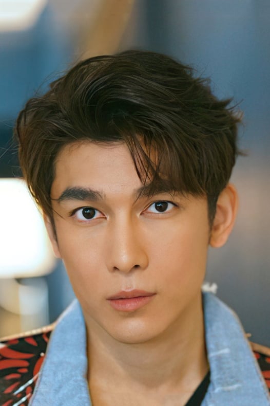 Photo Suppasit Jongcheveevat