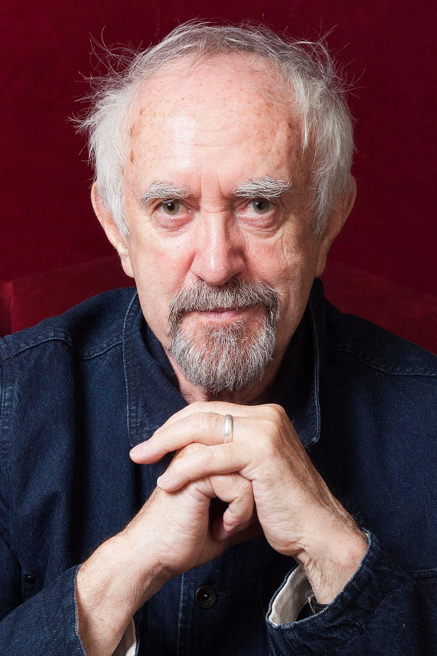 Photo Jonathan Pryce