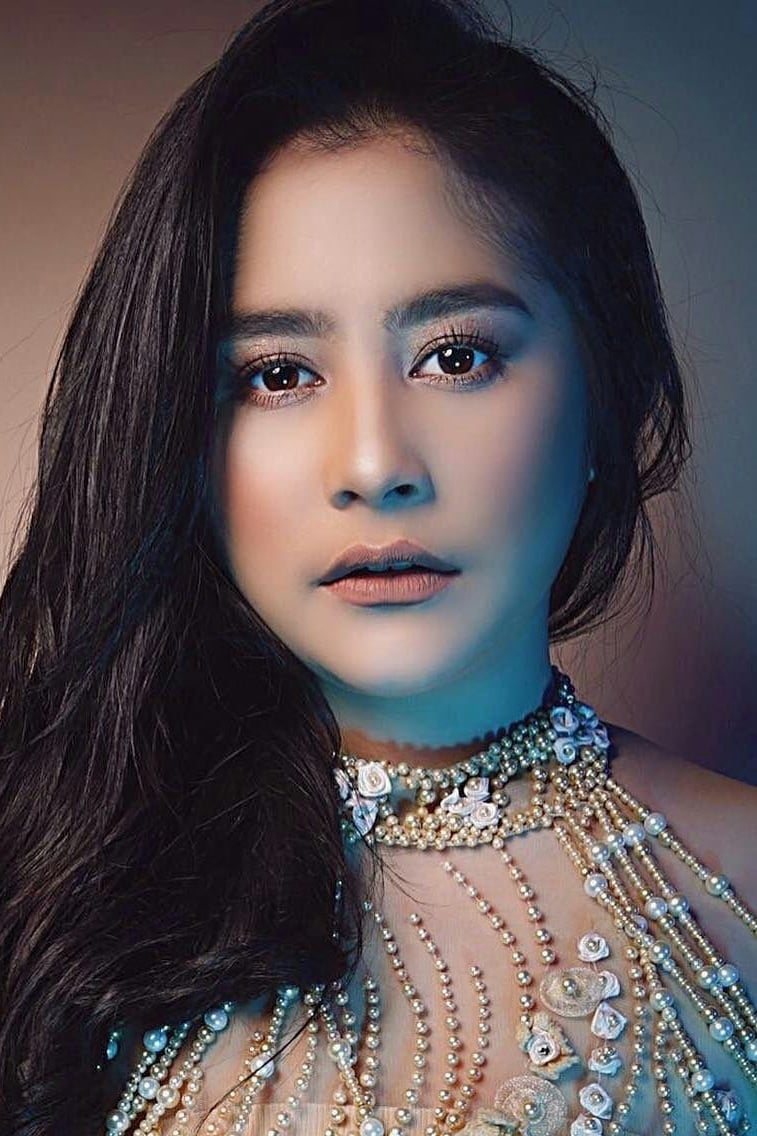 Photo Prilly Latuconsina