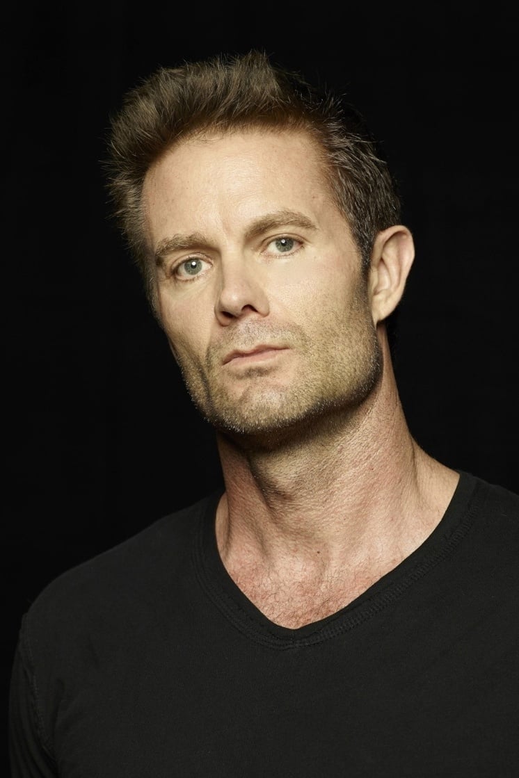 Photo Garret Dillahunt