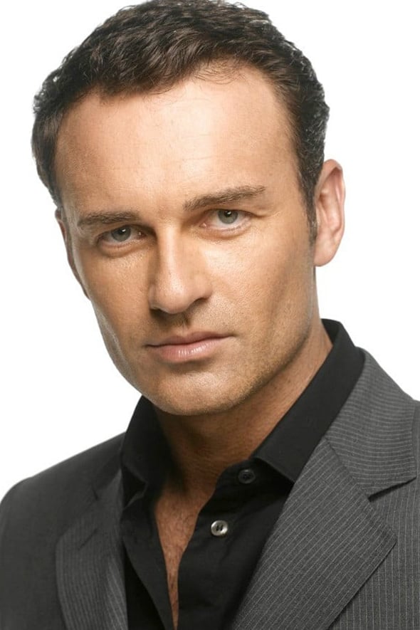 Photo Julian McMahon