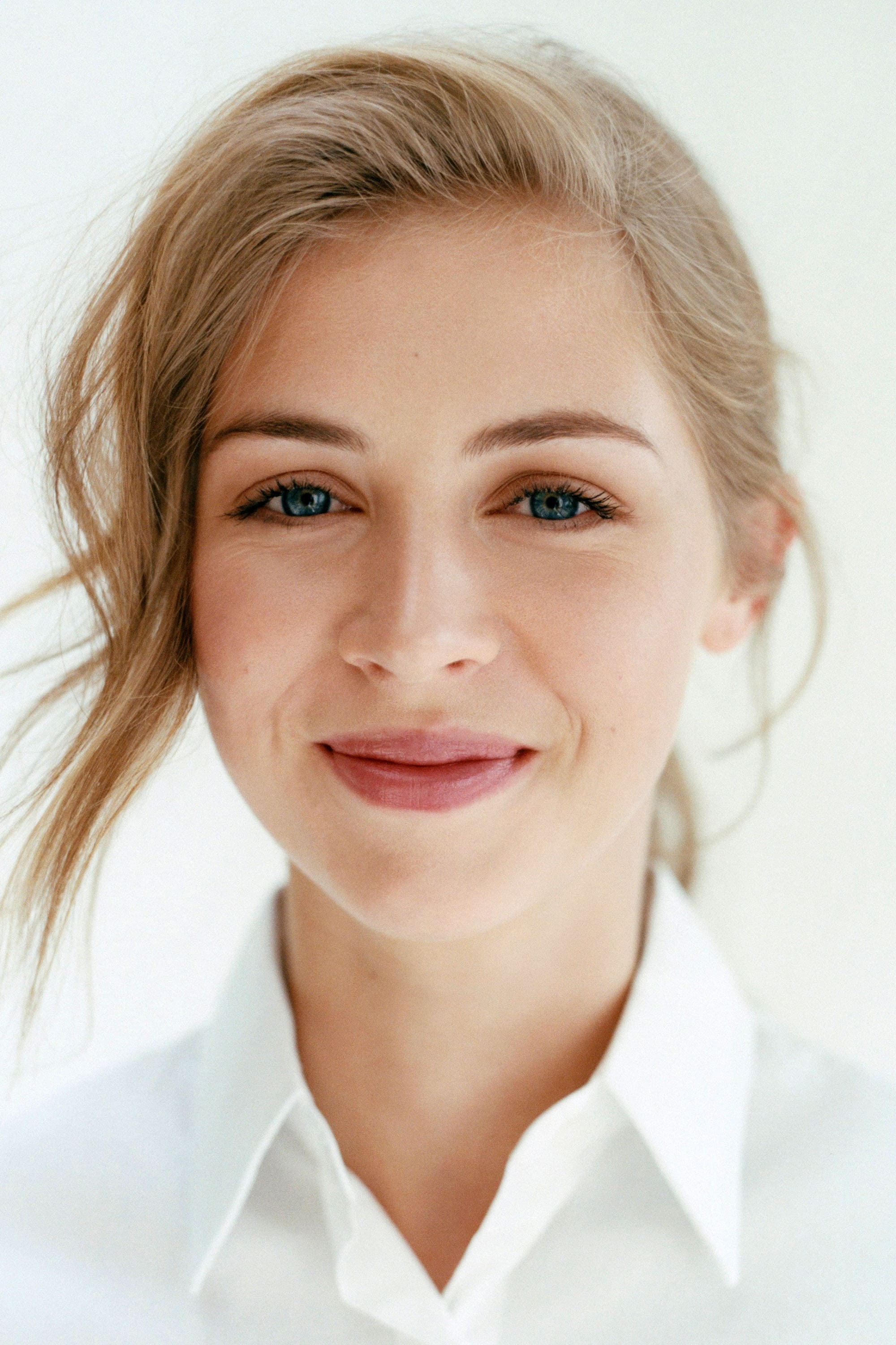 Photo Hermione Corfield