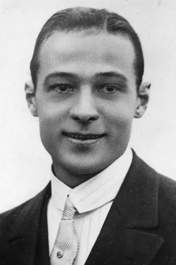 Photo Rudolph Valentino