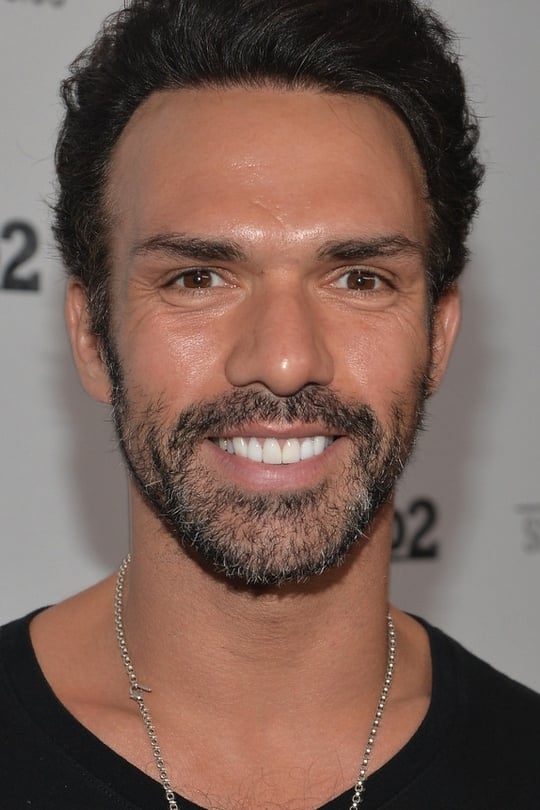 Photo Darren Shahlavi