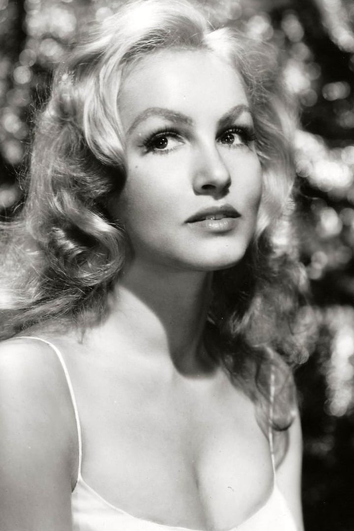 Photo Julie Newmar