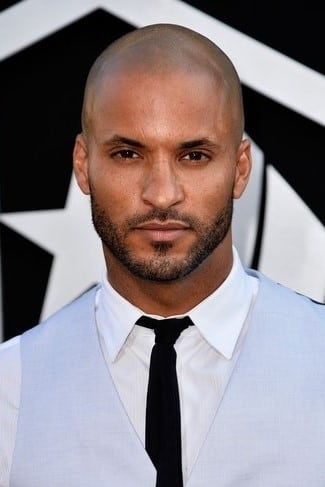 Photo Ricky Whittle