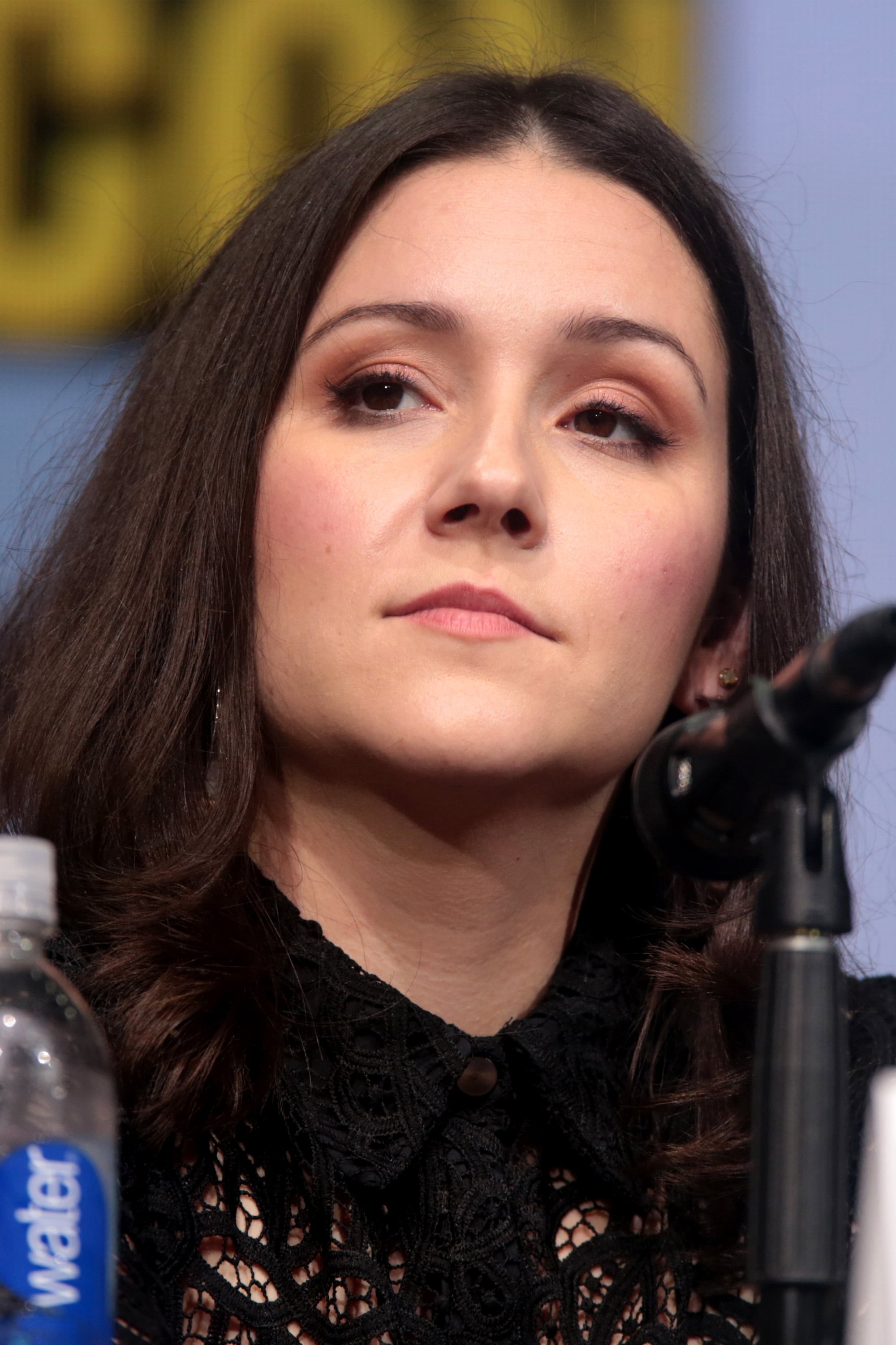 Photo Shannon Woodward