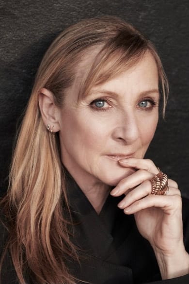 Photo Lesley Sharp