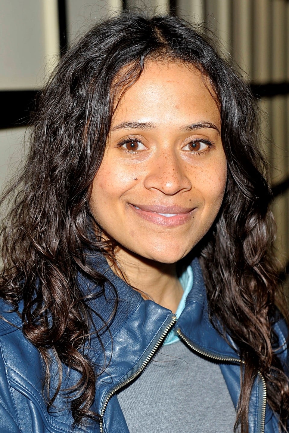 Photo Angel Coulby