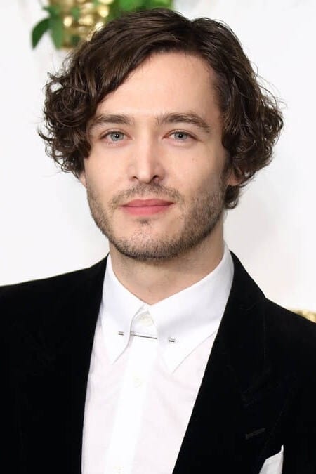 Photo Alexander Vlahos