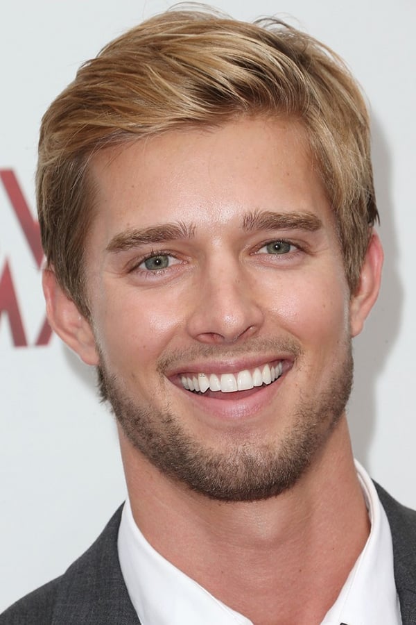 Photo Drew Van Acker