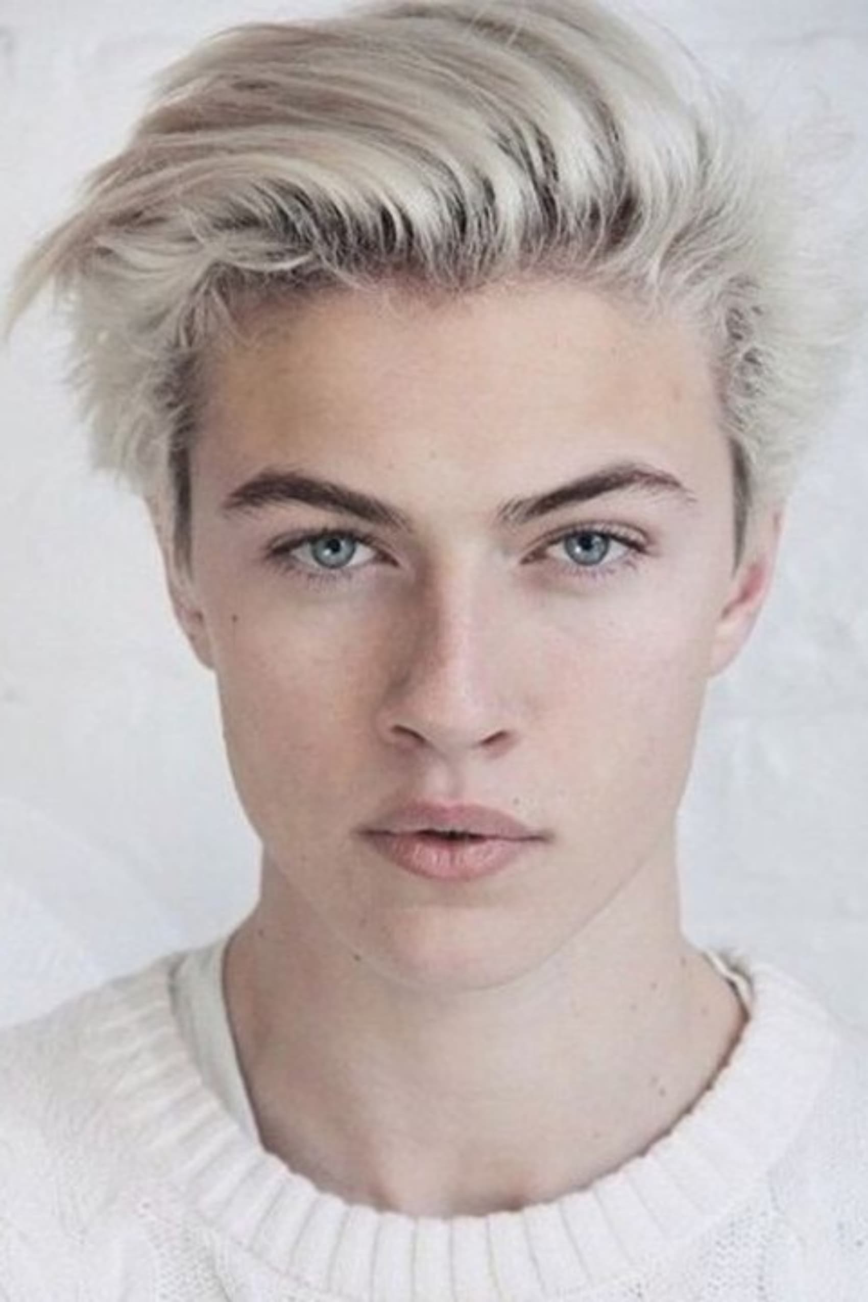 Photo Lucky Blue Smith