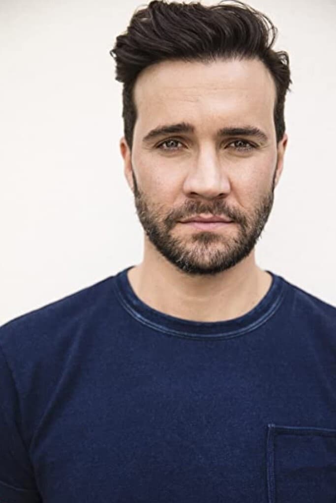 Photo Gil McKinney