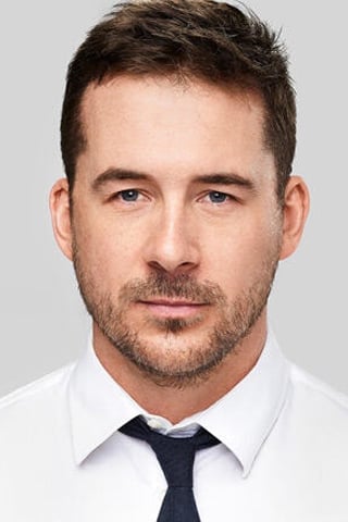 Photo Barry Sloane