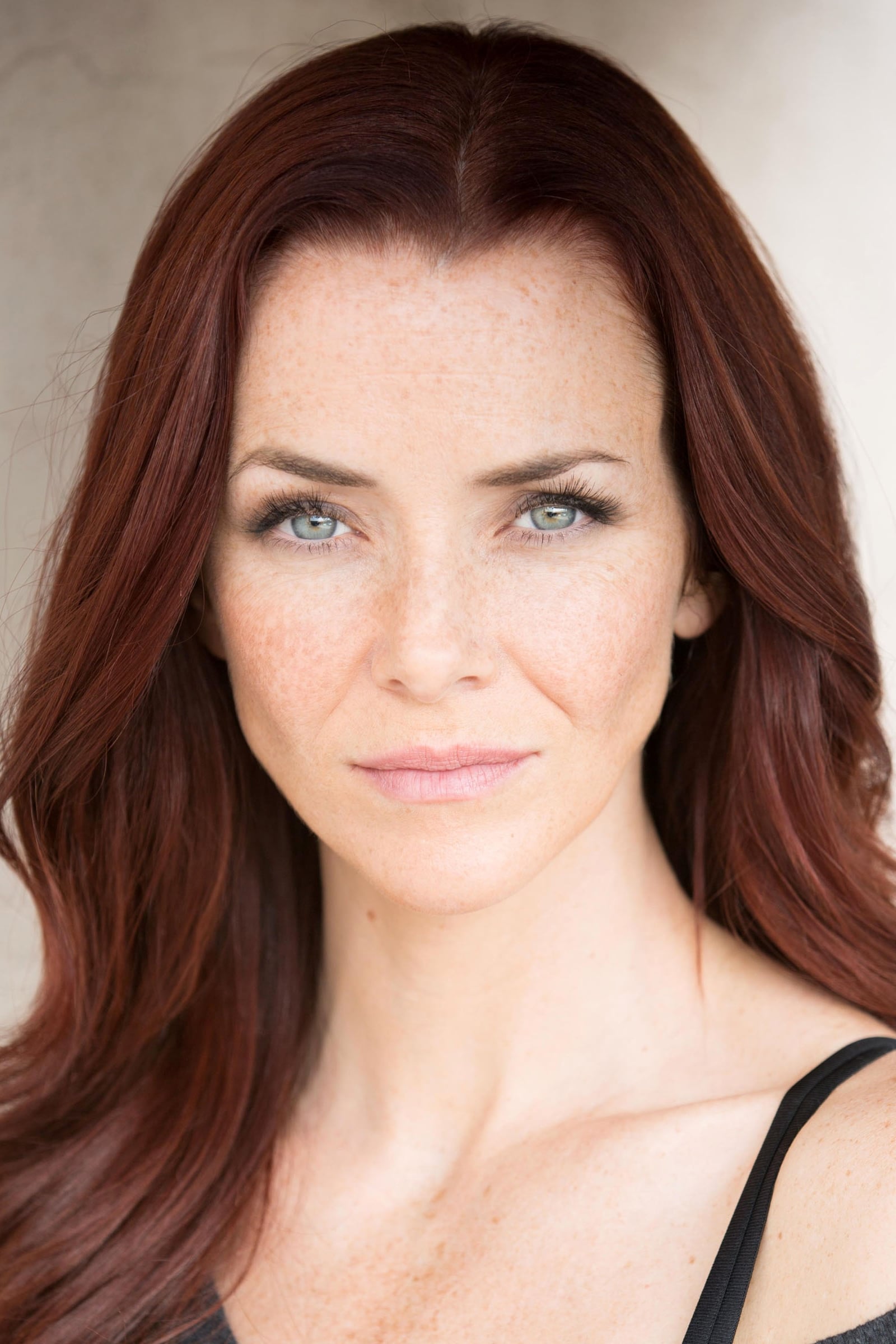 Photo Annie Wersching