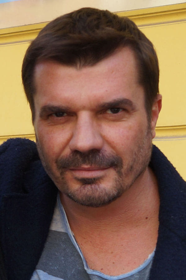 Photo Bogdan Brzyski