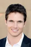 Photo Robbie Amell #11305