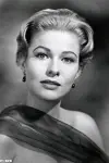 Photo Nancy Olson #83982