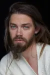 Photo Tom Payne #89517