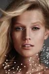 Photo Toni Garrn #23004