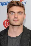 Photo Alex Roe #60751