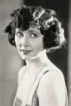 Photo Mae Busch #260355