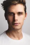 Photo Antoni Porowski #240781