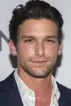 Photo Daren Kagasoff #75831