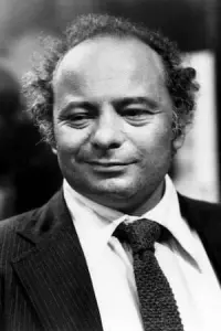 Photo Burt Young