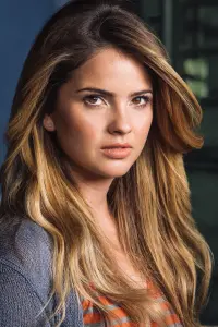 Photo Shelley Hennig